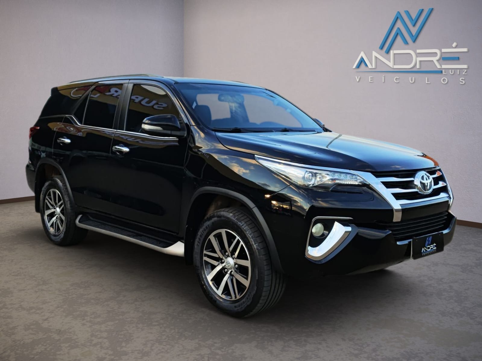 Toyota Hilux Cd Srx 4X4 2.8 TDI 16V Diesel Aut. - foto 2