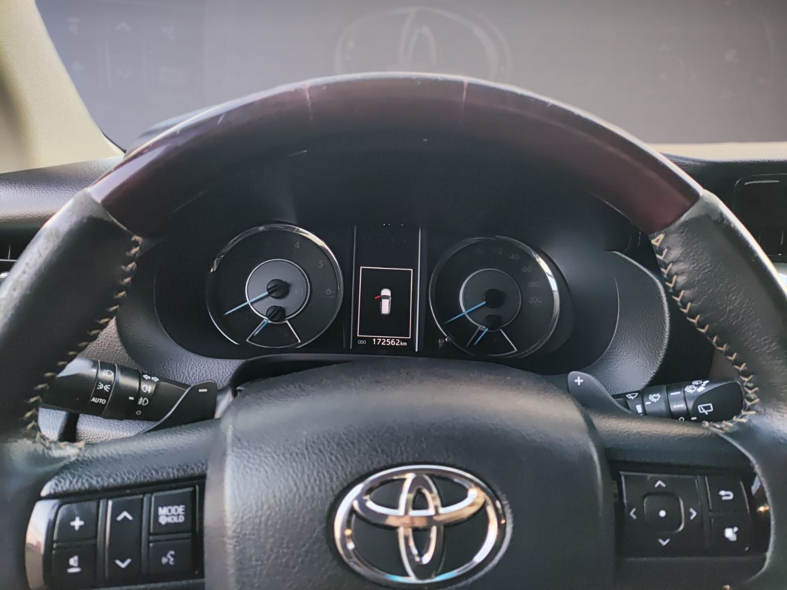Toyota Hilux Cd Srx 4X4 2.8 TDI 16V Diesel Aut. - foto 7