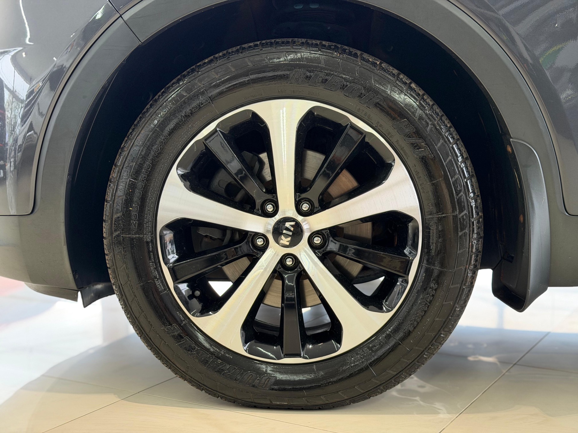Kia Sorento 3.3 V6 24V 270cv 4X2 Aut. - foto 6
