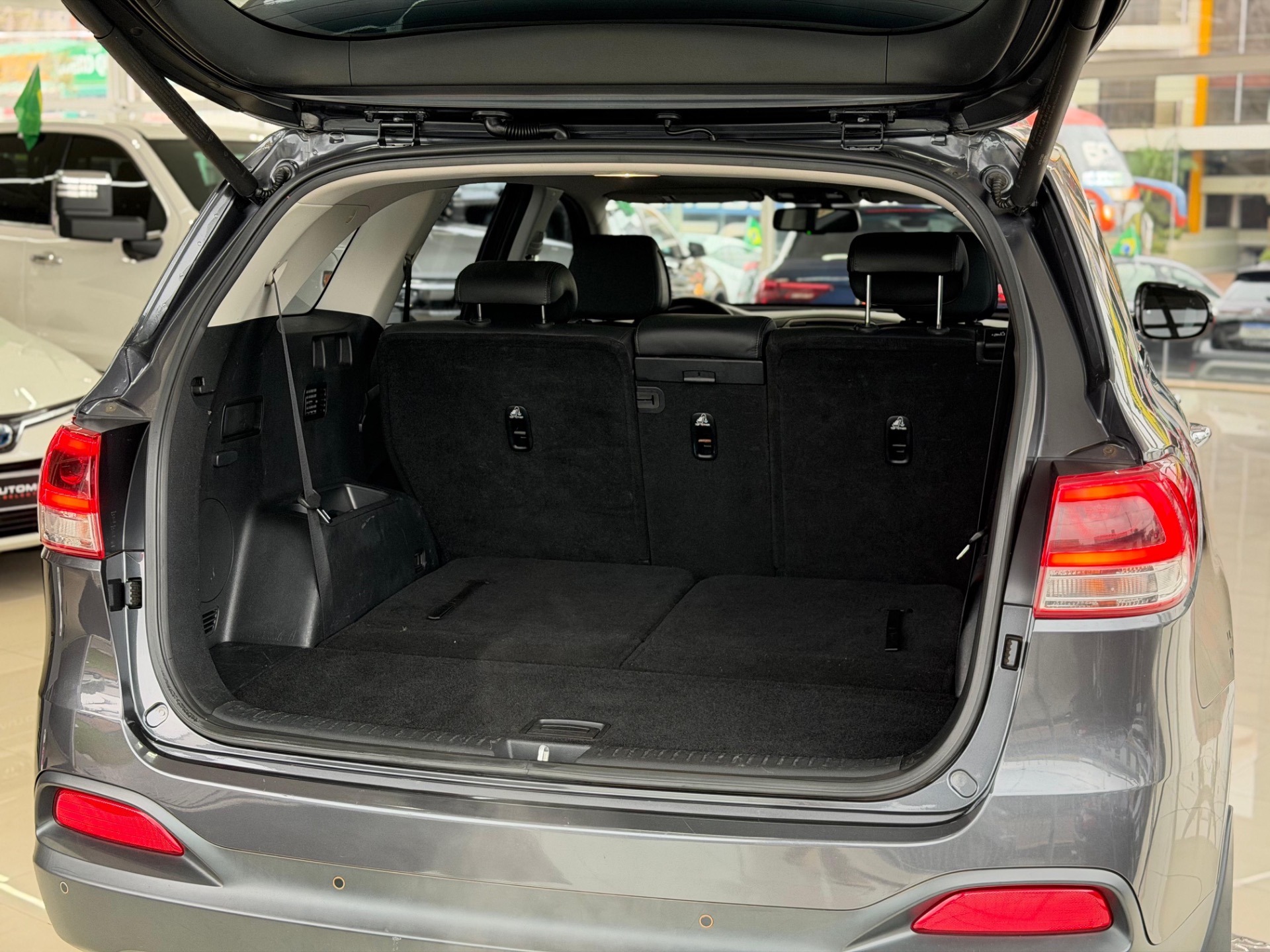 Kia Sorento 3.3 V6 24V 270cv 4X2 Aut. - foto 9