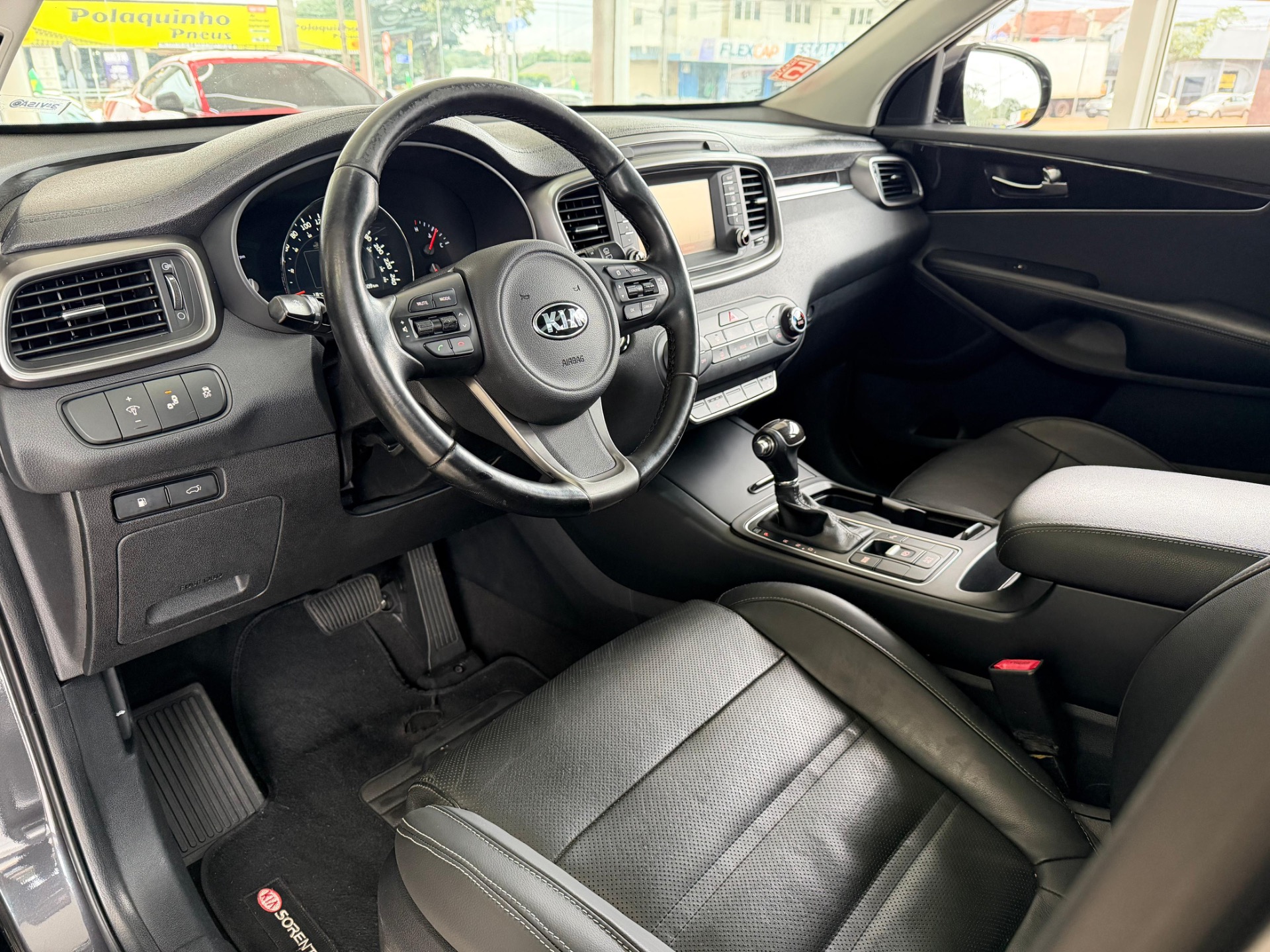 Kia Sorento 3.3 V6 24V 270cv 4X2 Aut. - foto 15