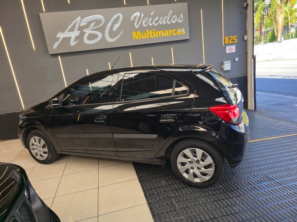 Chevrolet Onix Hatch LT 1.4 8V Flexpower 5P Aut. - foto 5