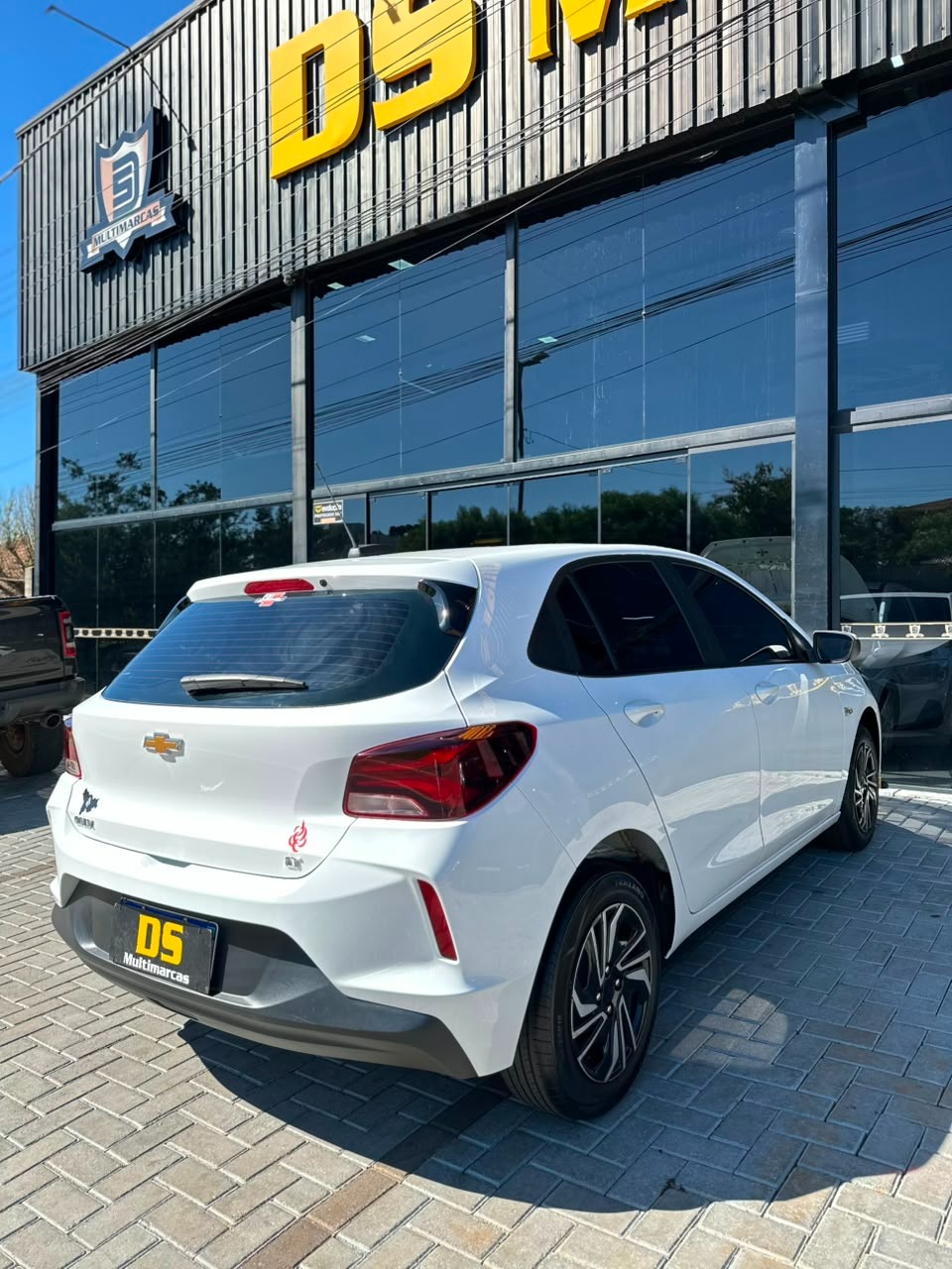 Chevrolet Onix Hatch LT 1.0 12V Flex 5P Mec. - foto 8