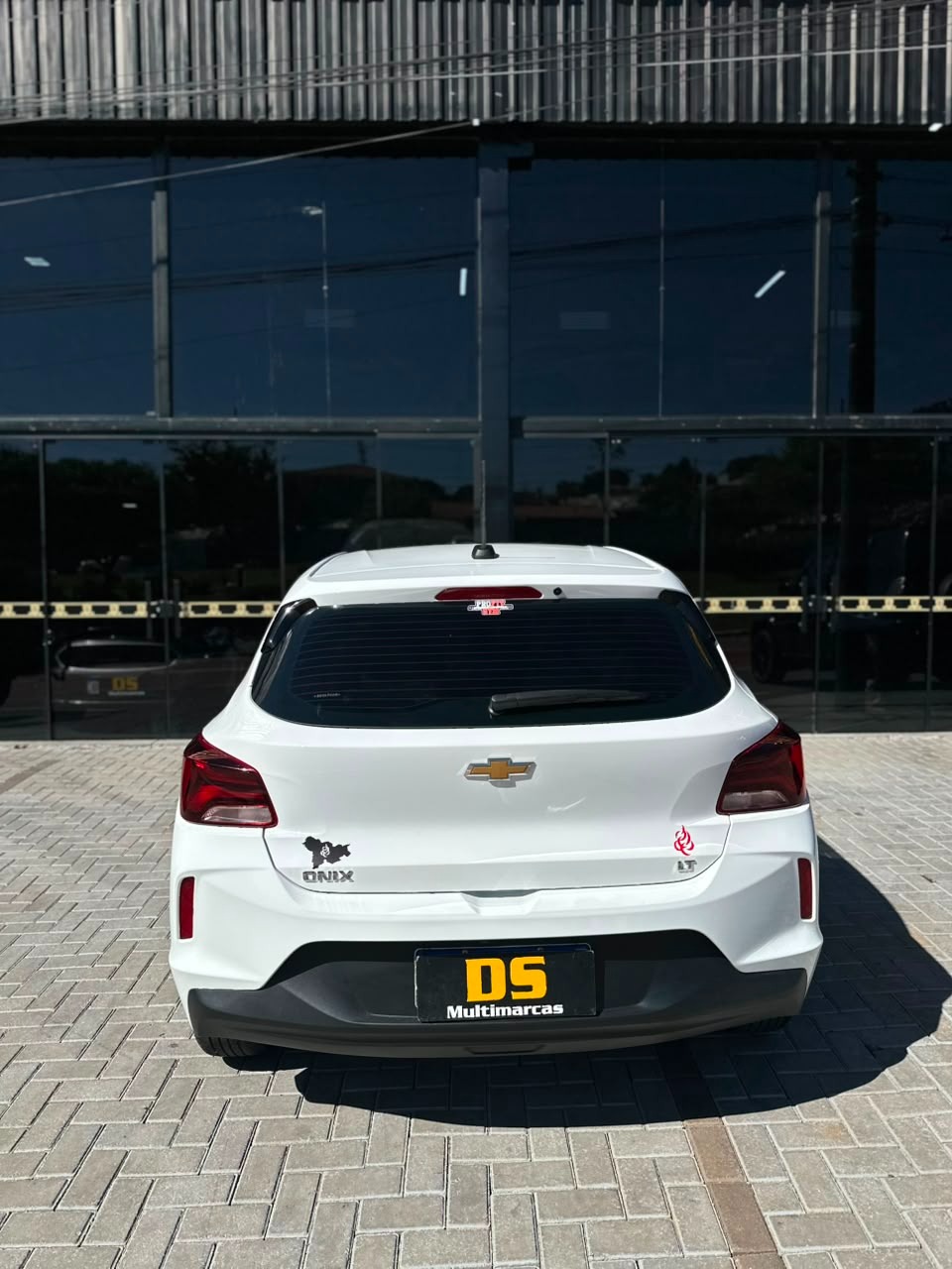 Chevrolet Onix Hatch LT 1.0 12V Flex 5P Mec. - foto 18