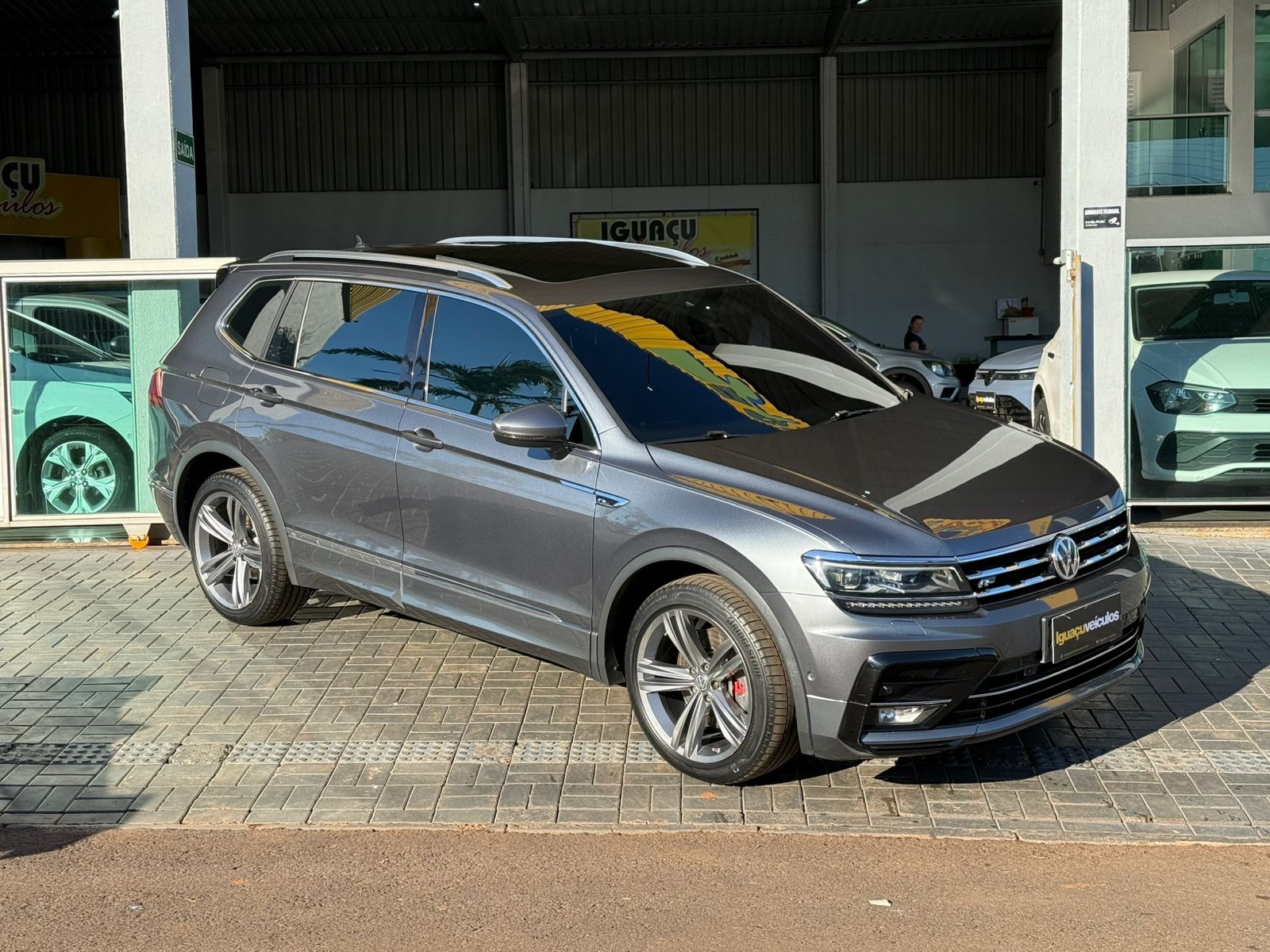 Volkswagen Tiguan Allspac R Line 350 TSI 2.0 4X4 - foto 3