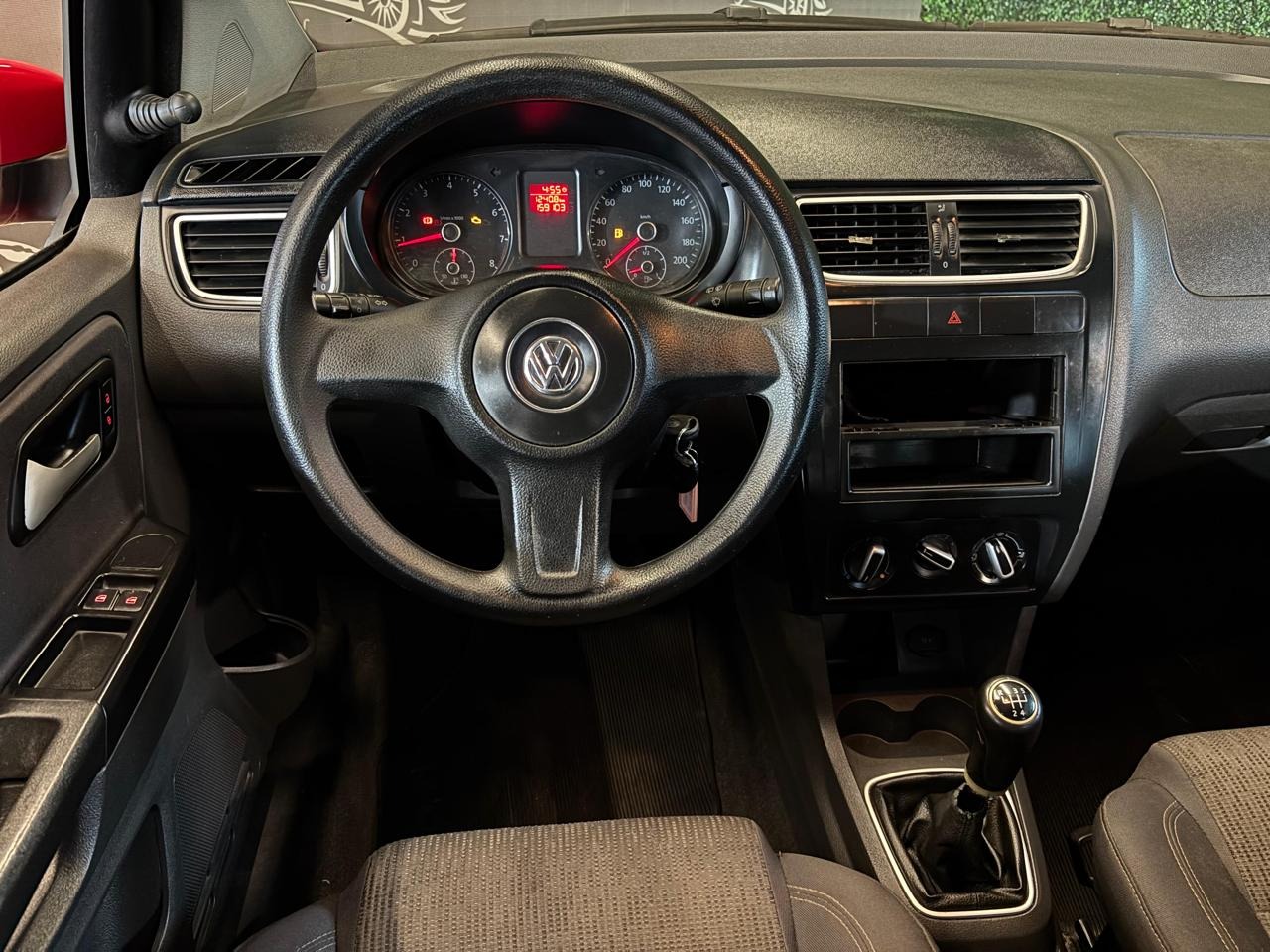 Volkswagen Fox 1.0 Mi Total Flex 8V 5P - foto 11