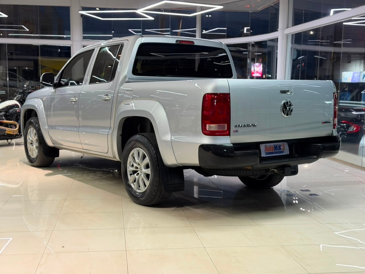 Volkswagen Amarok Comfor. Cd 2.0 TDI 4X4 Dies. Aut. - foto 4