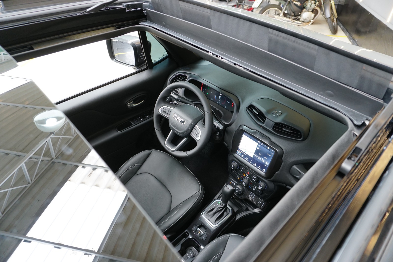 Jeep Renegade S T270 1.3 Tb 4X4 Flex Aut. - foto 4