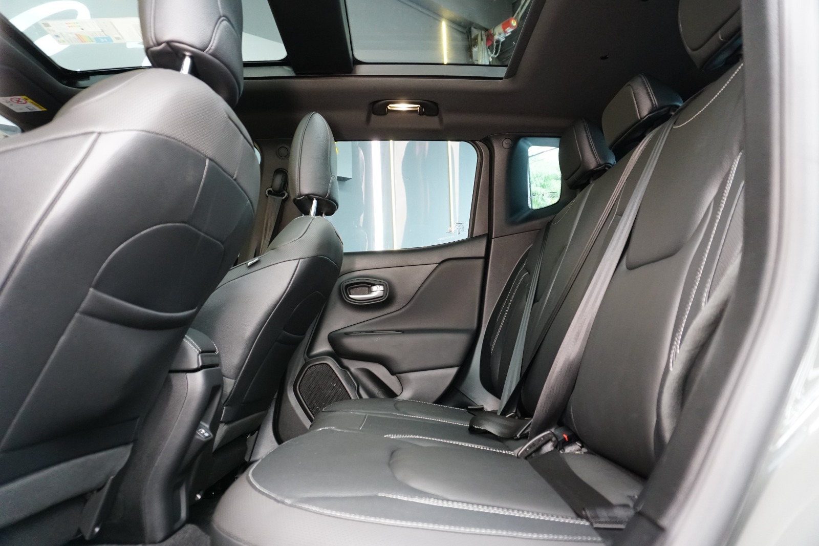 Jeep Renegade S T270 1.3 Tb 4X4 Flex Aut. - foto 19