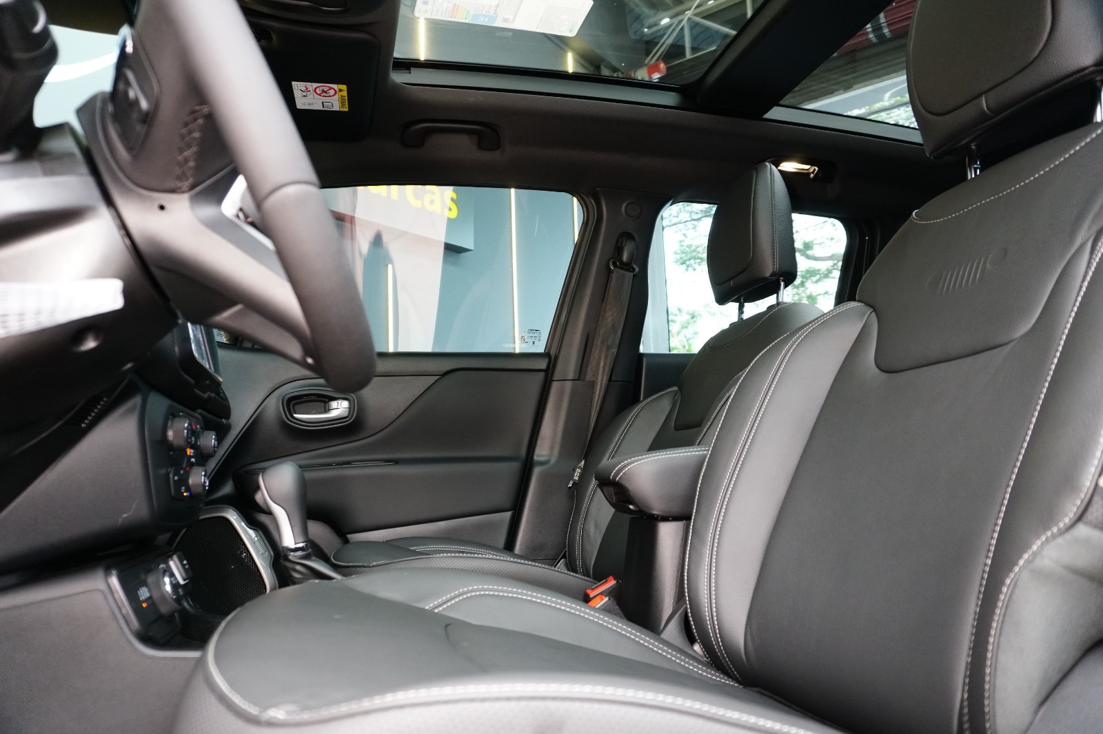 Jeep Renegade S T270 1.3 Tb 4X4 Flex Aut. - foto 9
