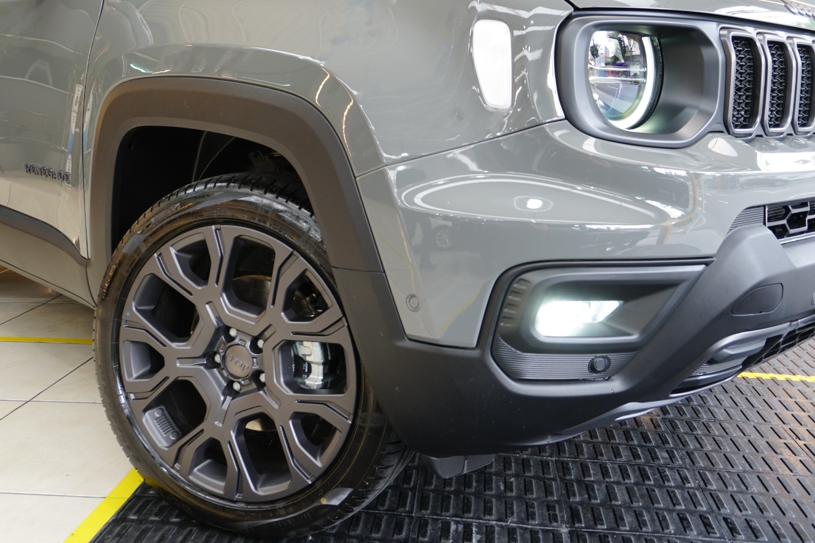 Jeep Renegade S T270 1.3 Tb 4X4 Flex Aut. - foto 16