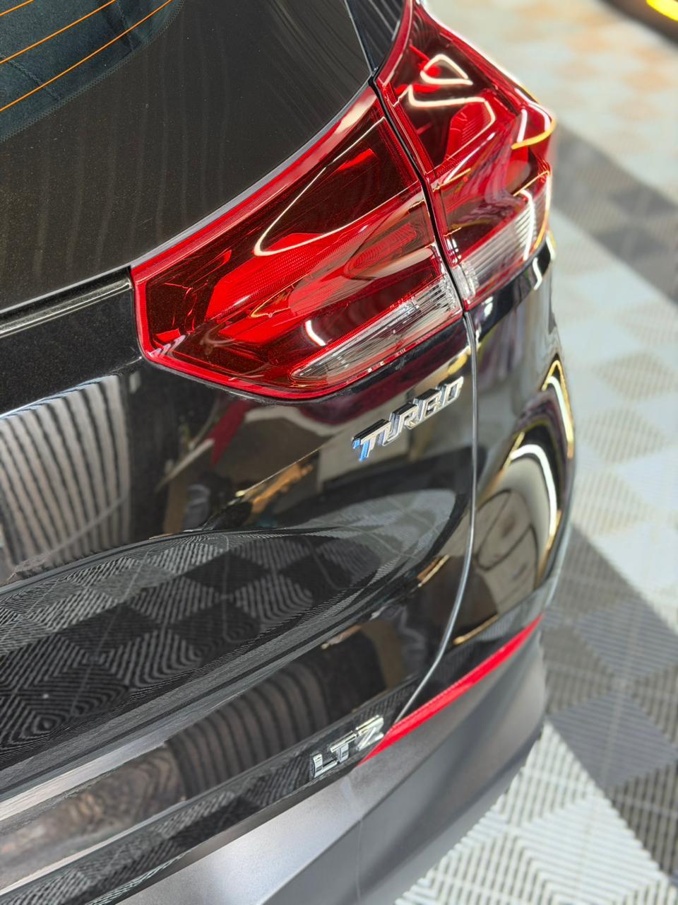 Chevrolet Tracker LTZ 1.0 Turbo 12V Flex Aut. - foto 9