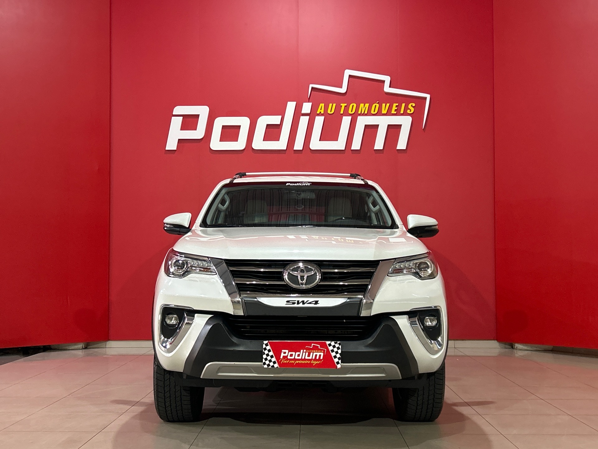 Toyota SW4 Srx Diamo. 4X4 2.8 Tb Die Aut. - foto 2