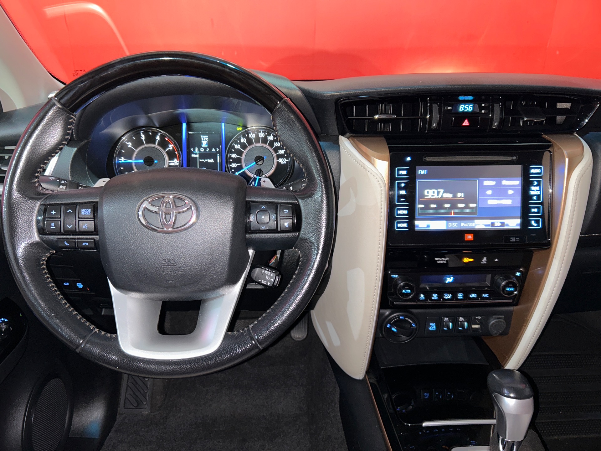 Toyota SW4 Srx Diamo. 4X4 2.8 Tb Die Aut. - foto 12