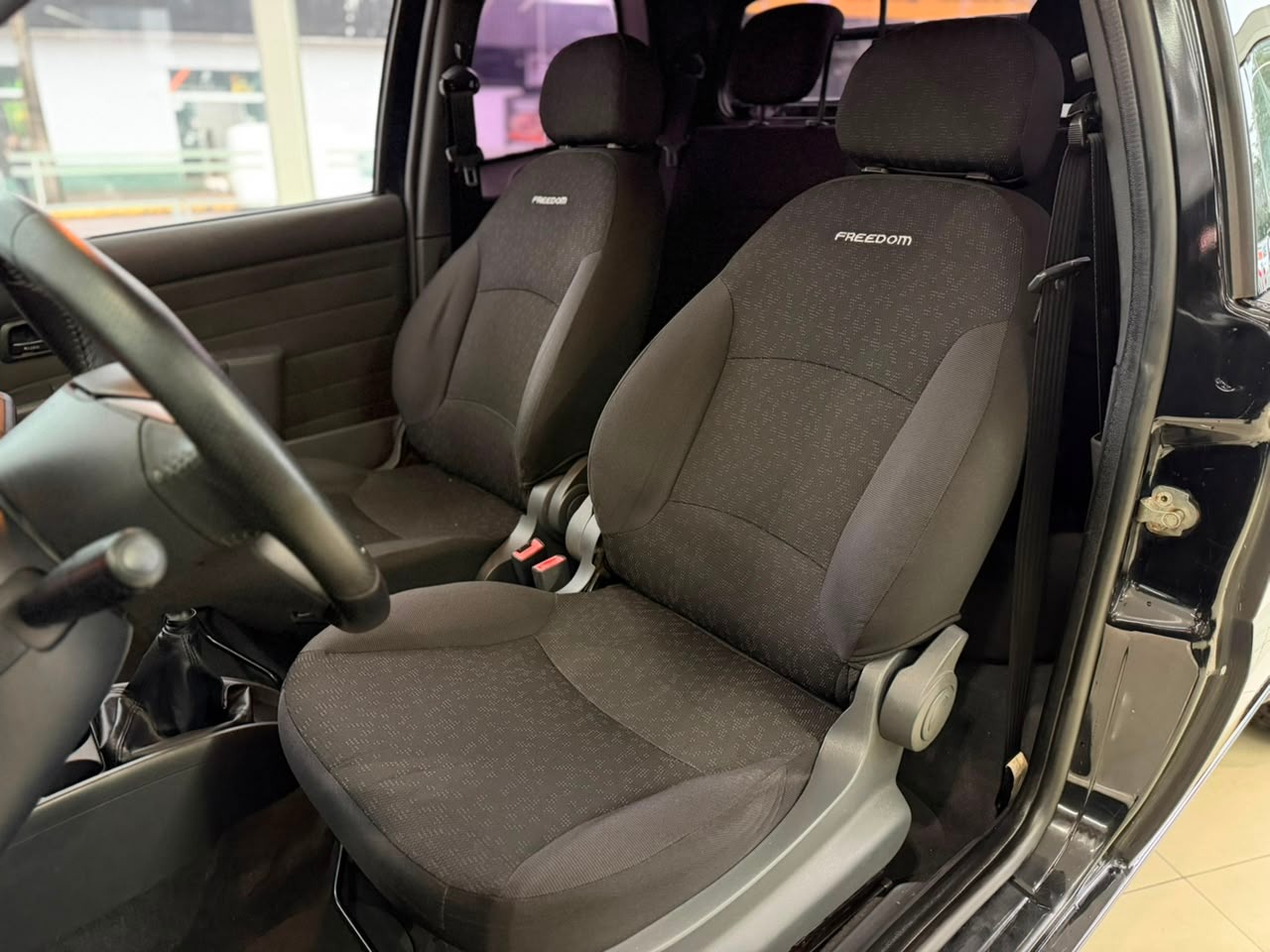 Fiat Strada Freedom 1.4 Flex 8V Cd - foto 19