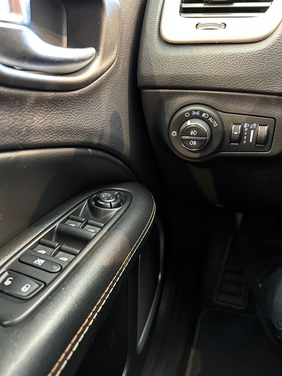 Jeep Compass Longitude 2.0 4X2 Flex 16V Aut. - foto 14
