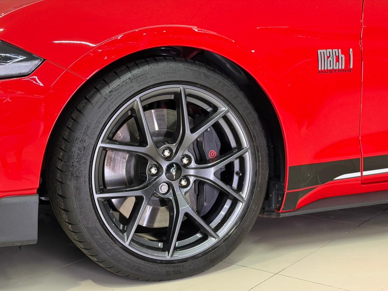 Ford Mustang Mach 1 5.0 V8 - foto 4