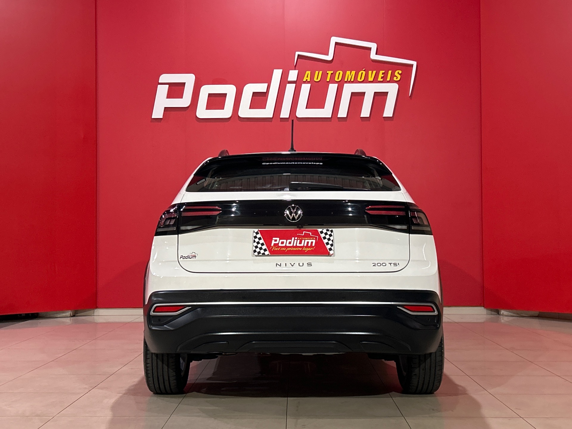 Volkswagen Nivus Comfortline 1.0 200 TSI Flex Aut. - foto 4
