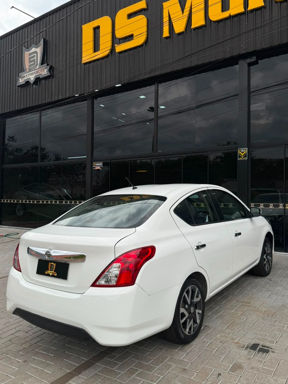 Nissan Versa Sl 1.6 16V Flex Fuel 4P Mec. - foto 10