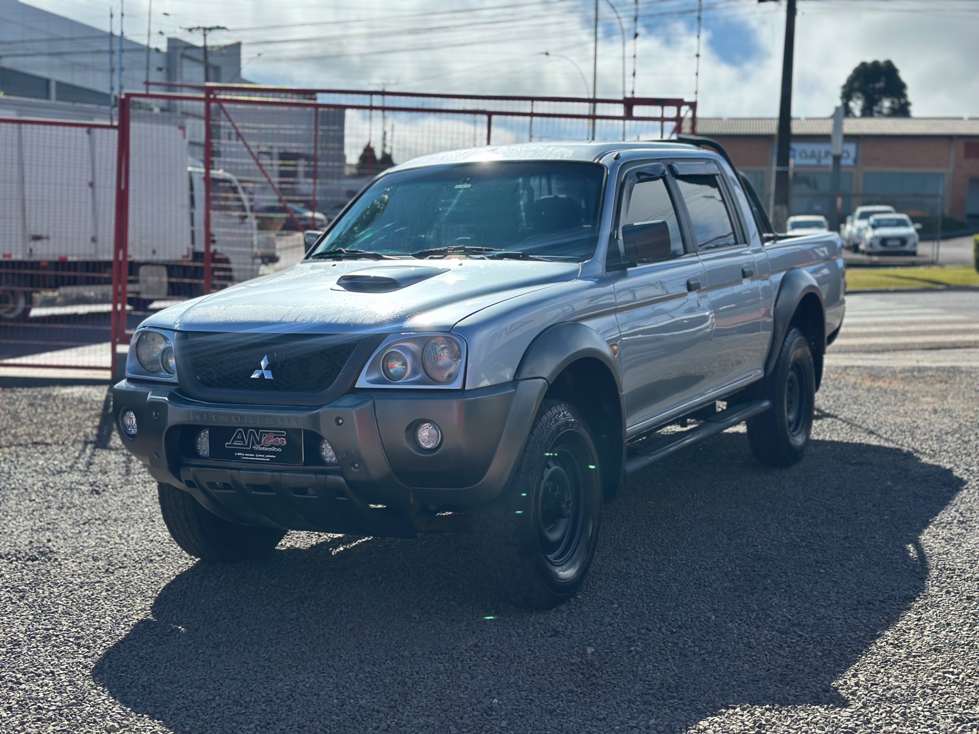 Mitsubishi L200 Gl 2.5 4X4 Cd Diesel - foto 3