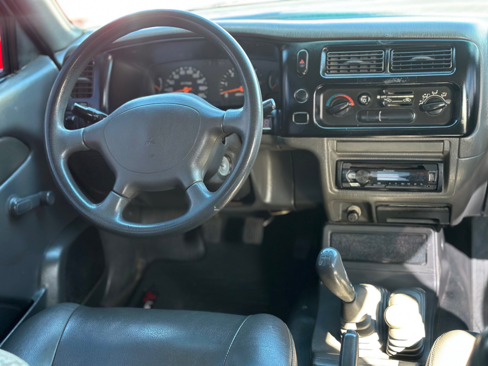Mitsubishi L200 Gl 2.5 4X4 Cd Diesel - foto 7