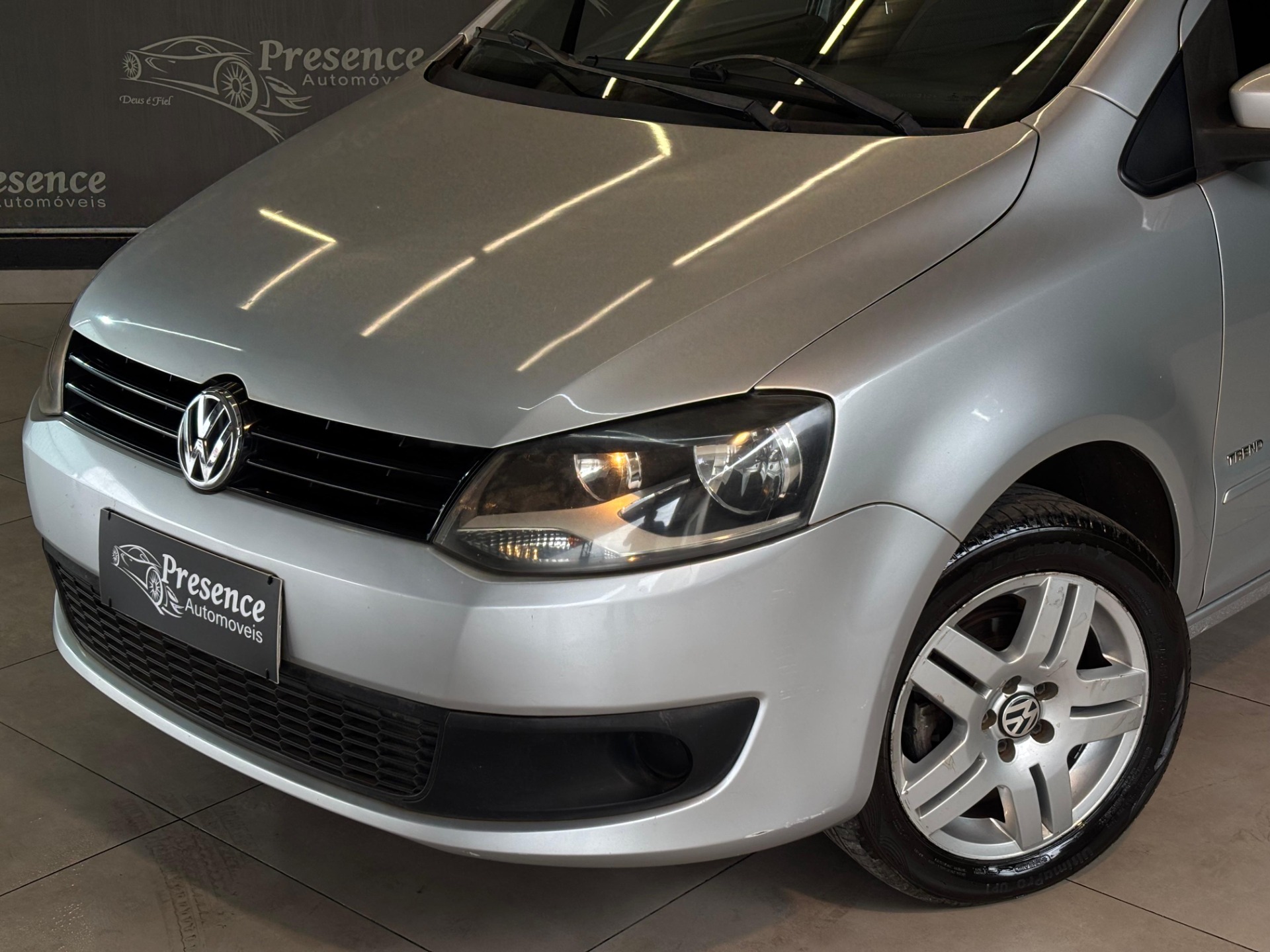 Volkswagen Fox 1.6 Mi Total Flex 8V 5P - foto 2
