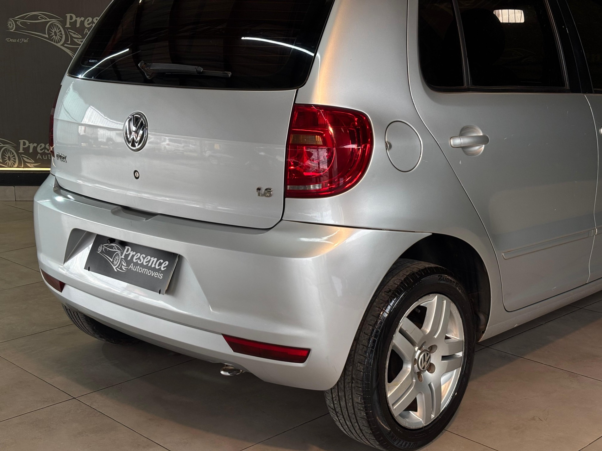 Volkswagen Fox 1.6 Mi Total Flex 8V 5P - foto 6