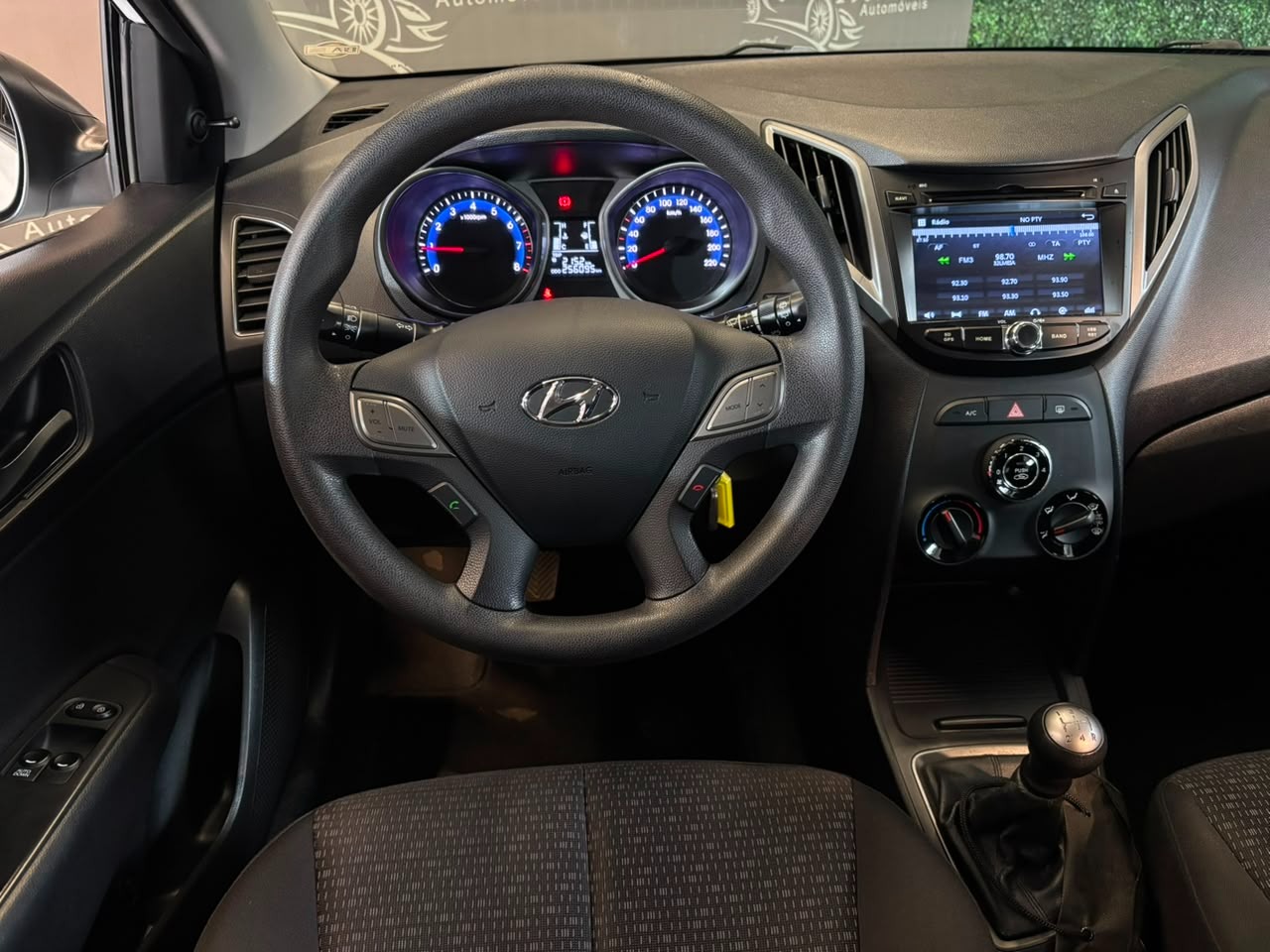 Hyundai HB20 5 Anos 1.0 Flex 12V Mec. - foto 12