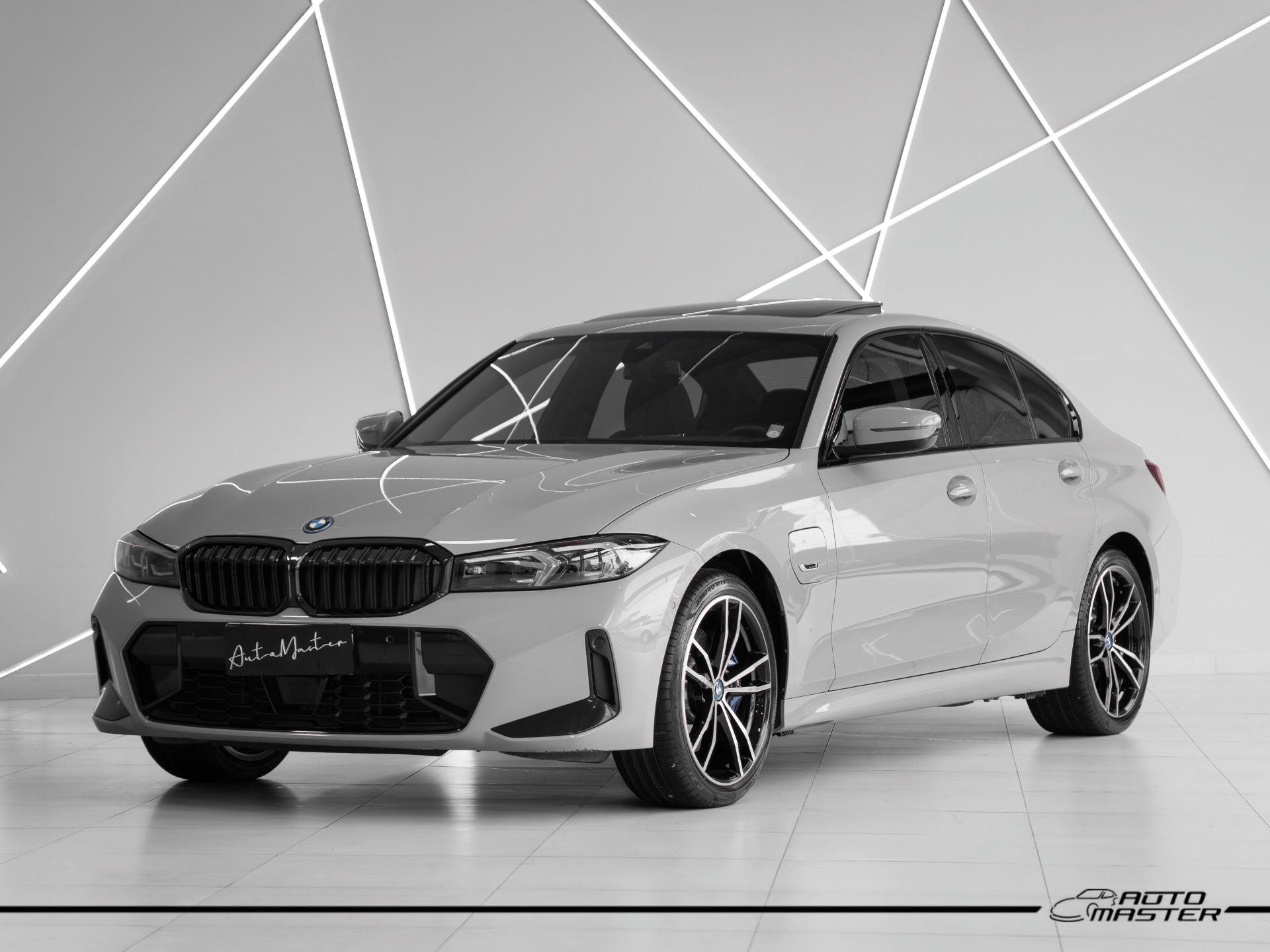 BMW 330e 2023