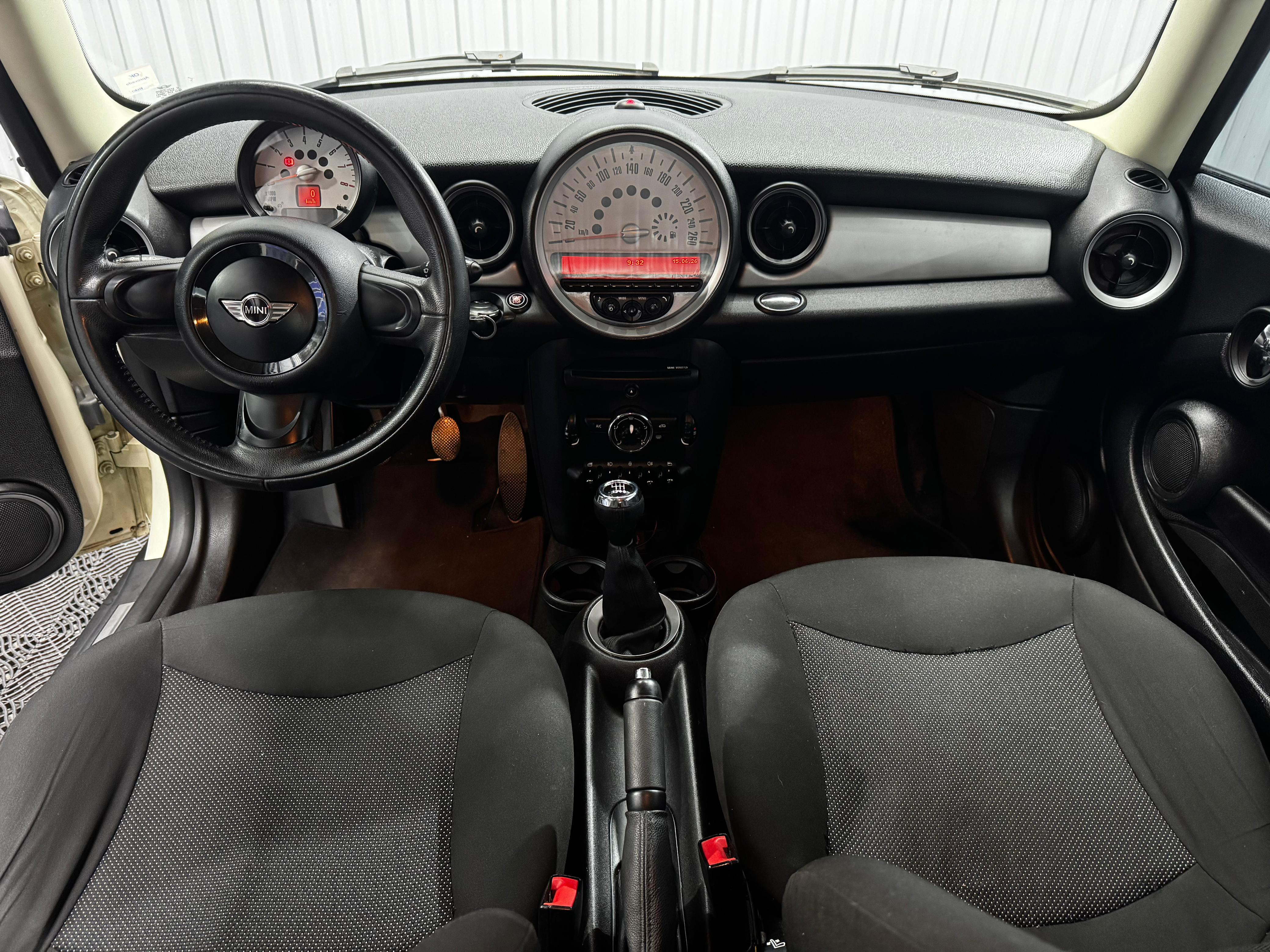MINI ONE 1.6 Mec. - foto 8