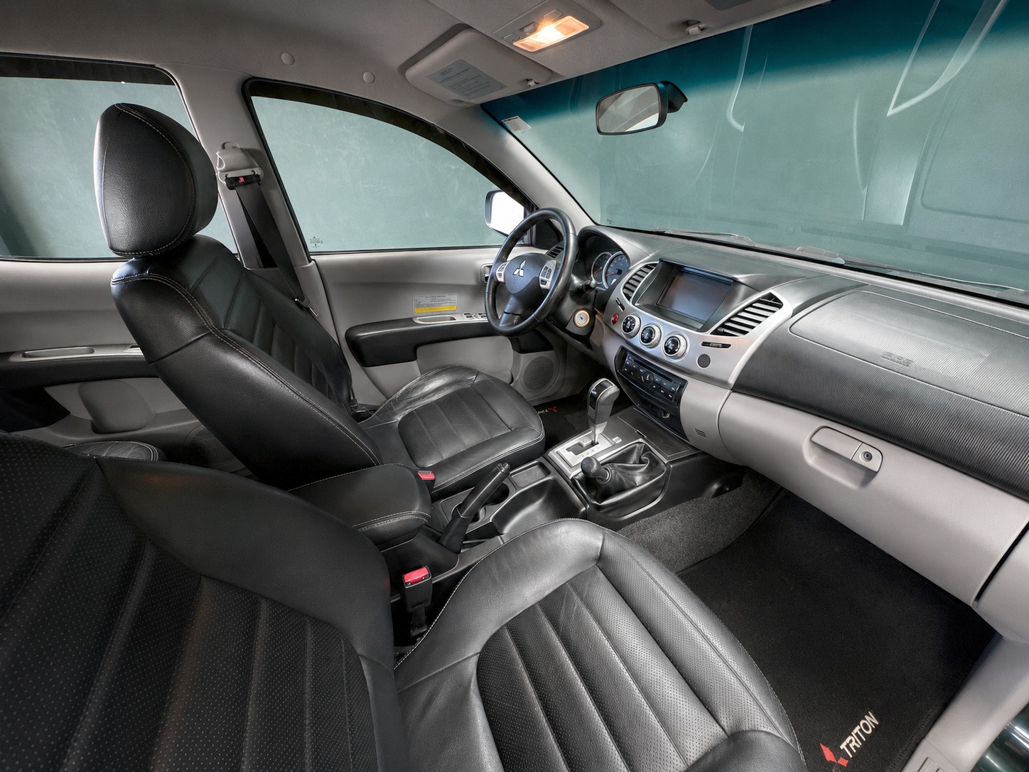 Mitsubishi L200 Triton Triton Hpe 3.2 Cd Tb Int.diesel Automático - foto 13