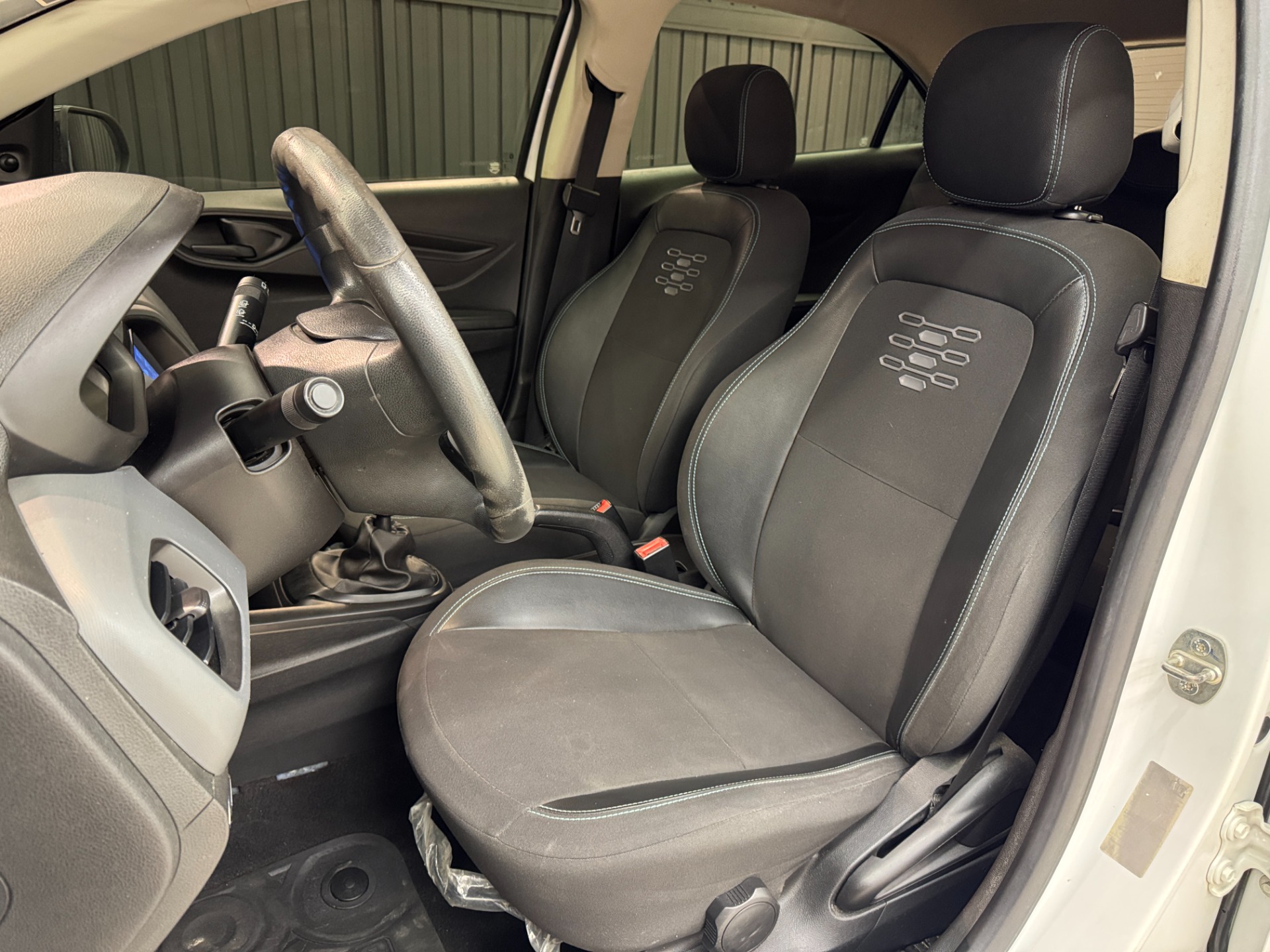 Chevrolet JOY Hatch 1.0 8V Black Edition Flex Mec. - foto 16