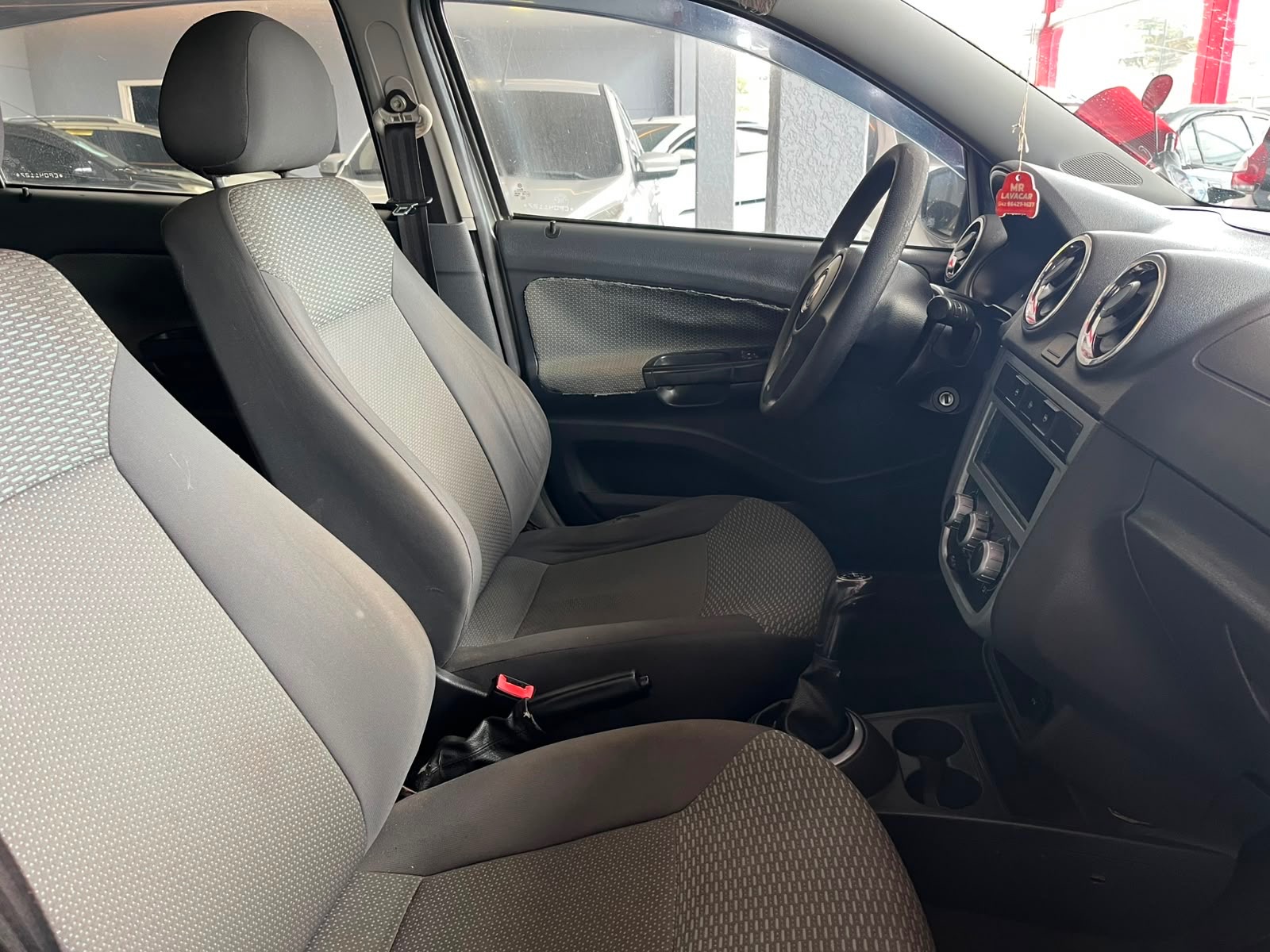 Volkswagen Gol (novo) 1.0 Mi Total Flex 8V 4P - foto 9