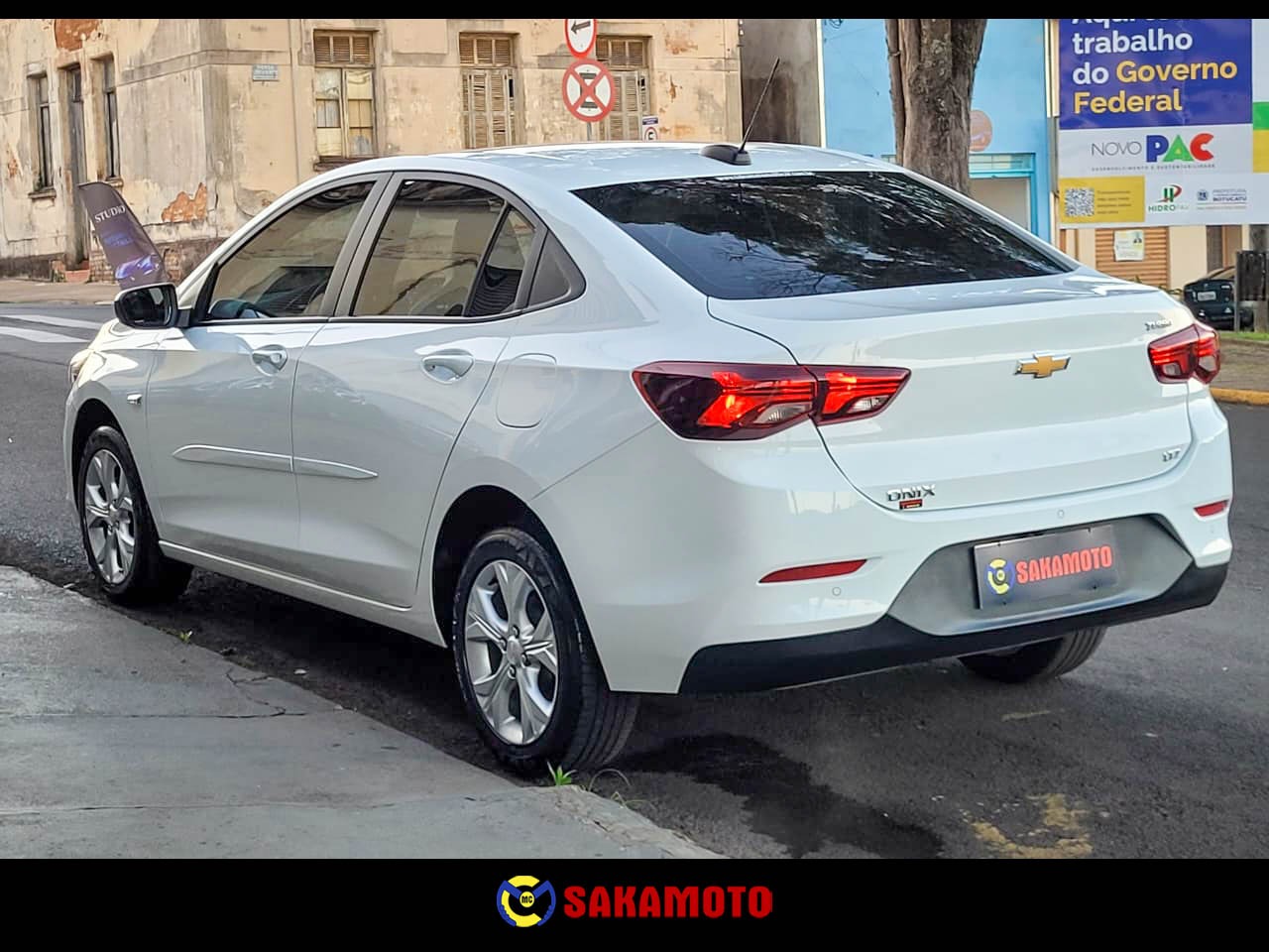 Chevrolet Onix Plus Sedan Plus LTZ 1.0 12V Tb Flex Aut. - foto 3