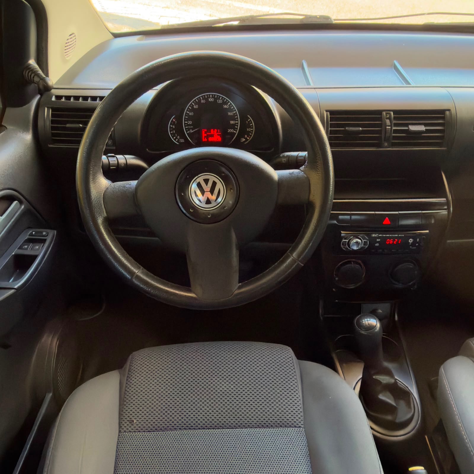 Volkswagen Fox 1.0 Mi Total Flex 8V 5P - foto 11