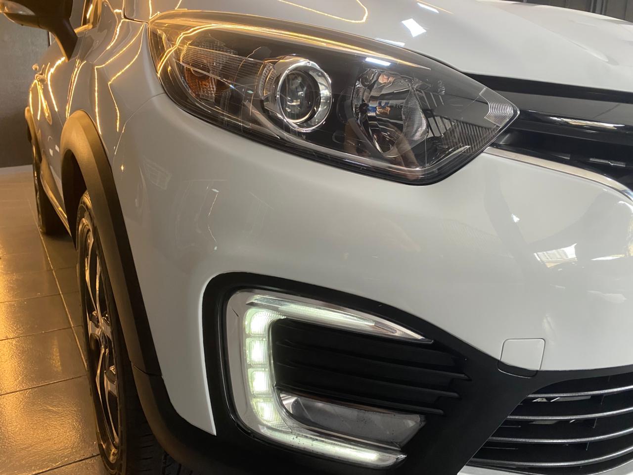 Renault Captur Intense 1.6 16V Flex 5P Aut. - foto 4