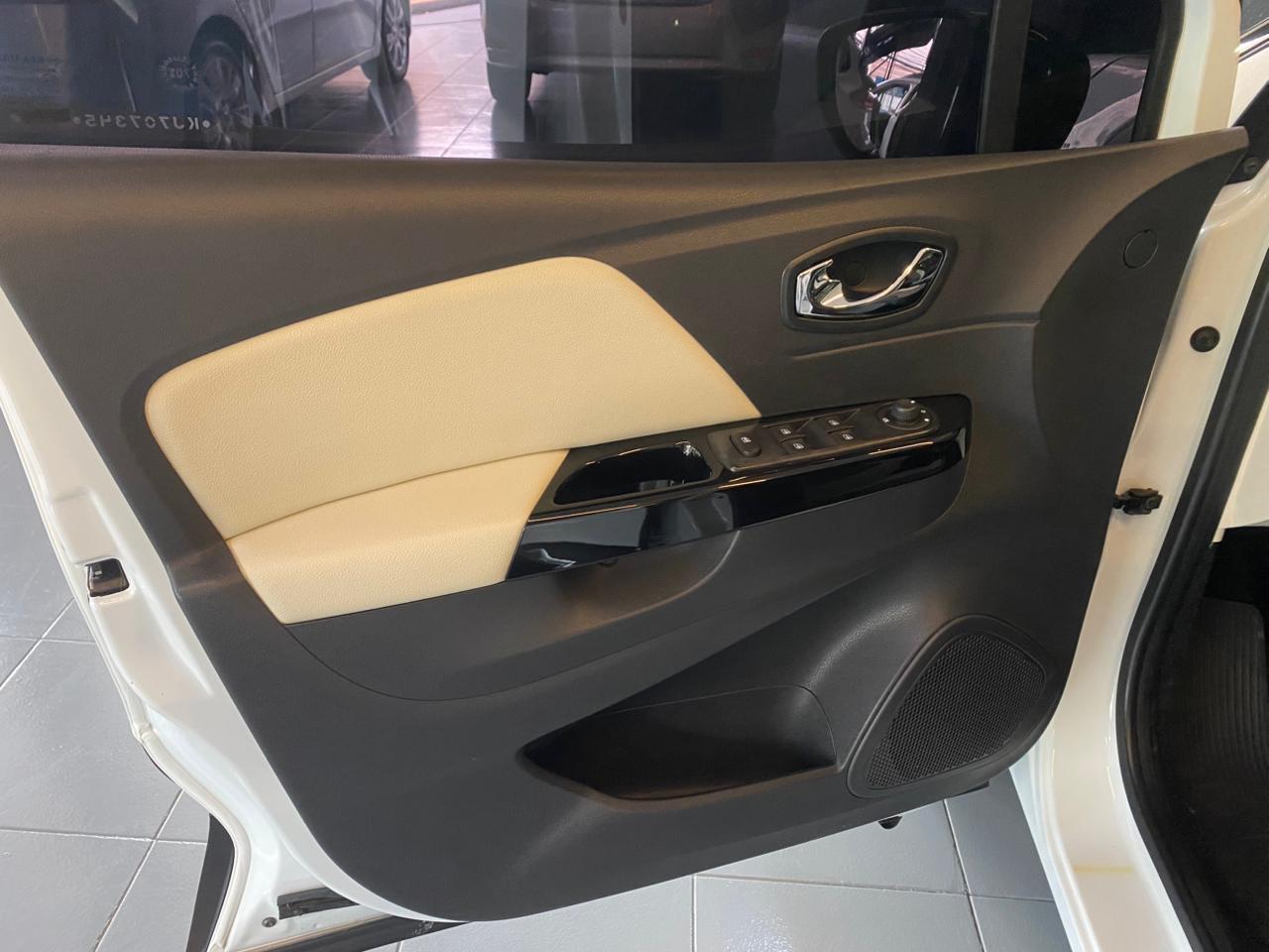 Renault Captur Intense 1.6 16V Flex 5P Aut. - foto 9