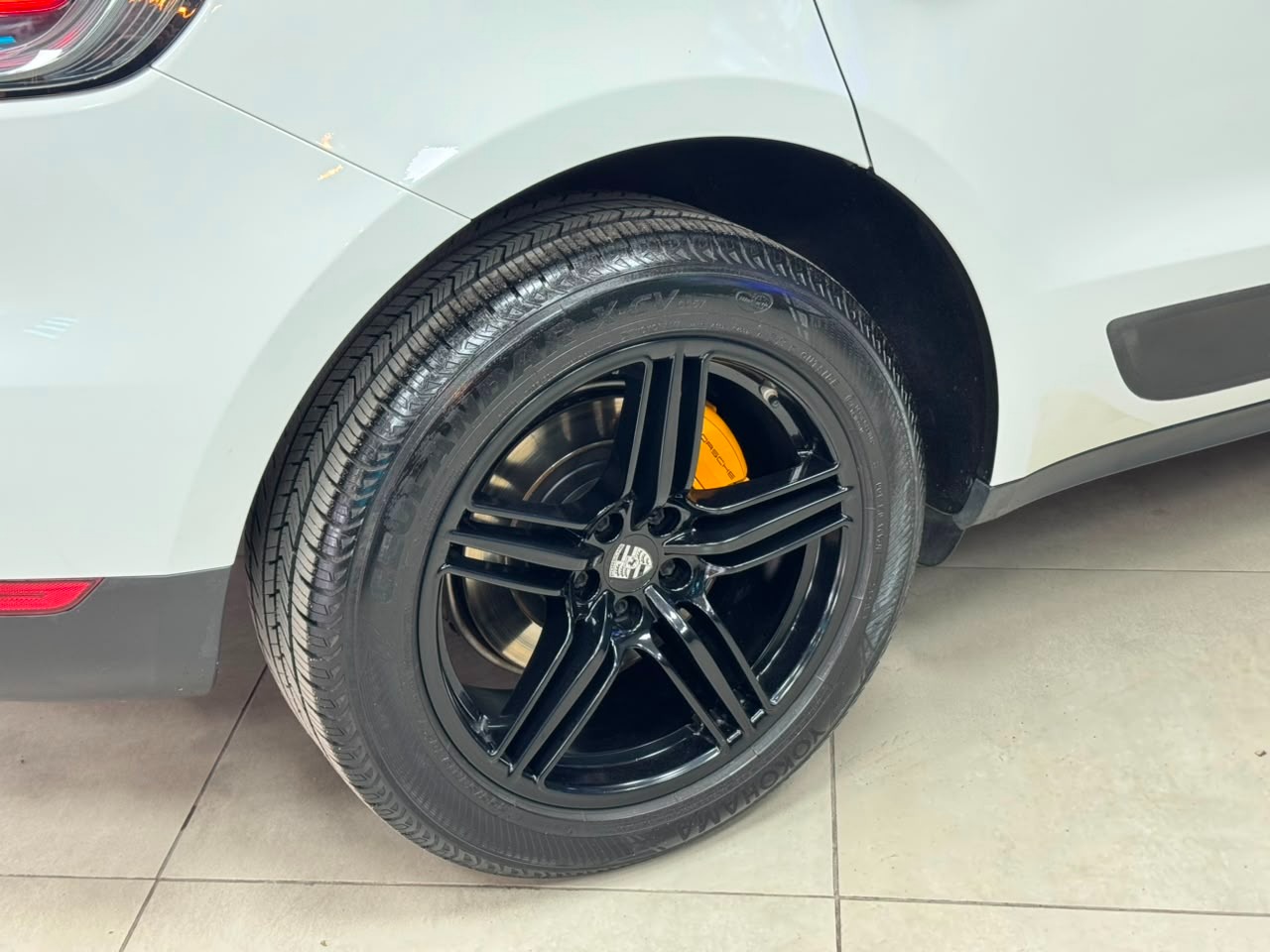 Porsche Macan 2.0 Turbo - foto 8