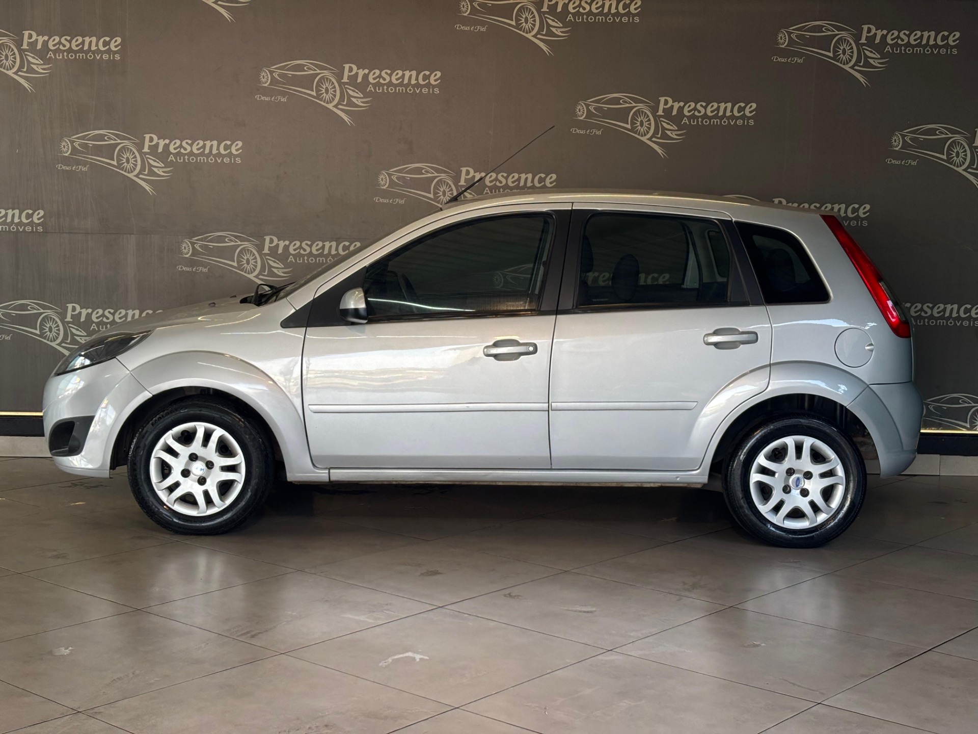 Ford Fiesta 1.0 8V Flex Class 1.0 8V Flex 5P - foto 4