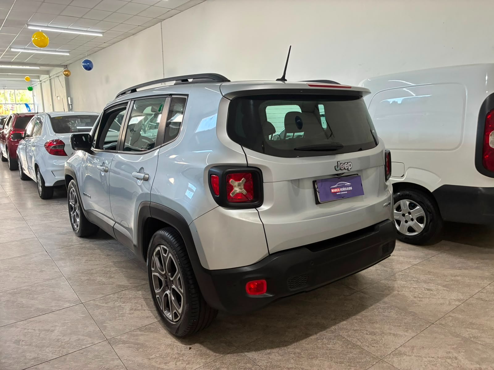 Jeep Renegade Longitude 1.8 4X2 Flex 16V Aut. - foto 3
