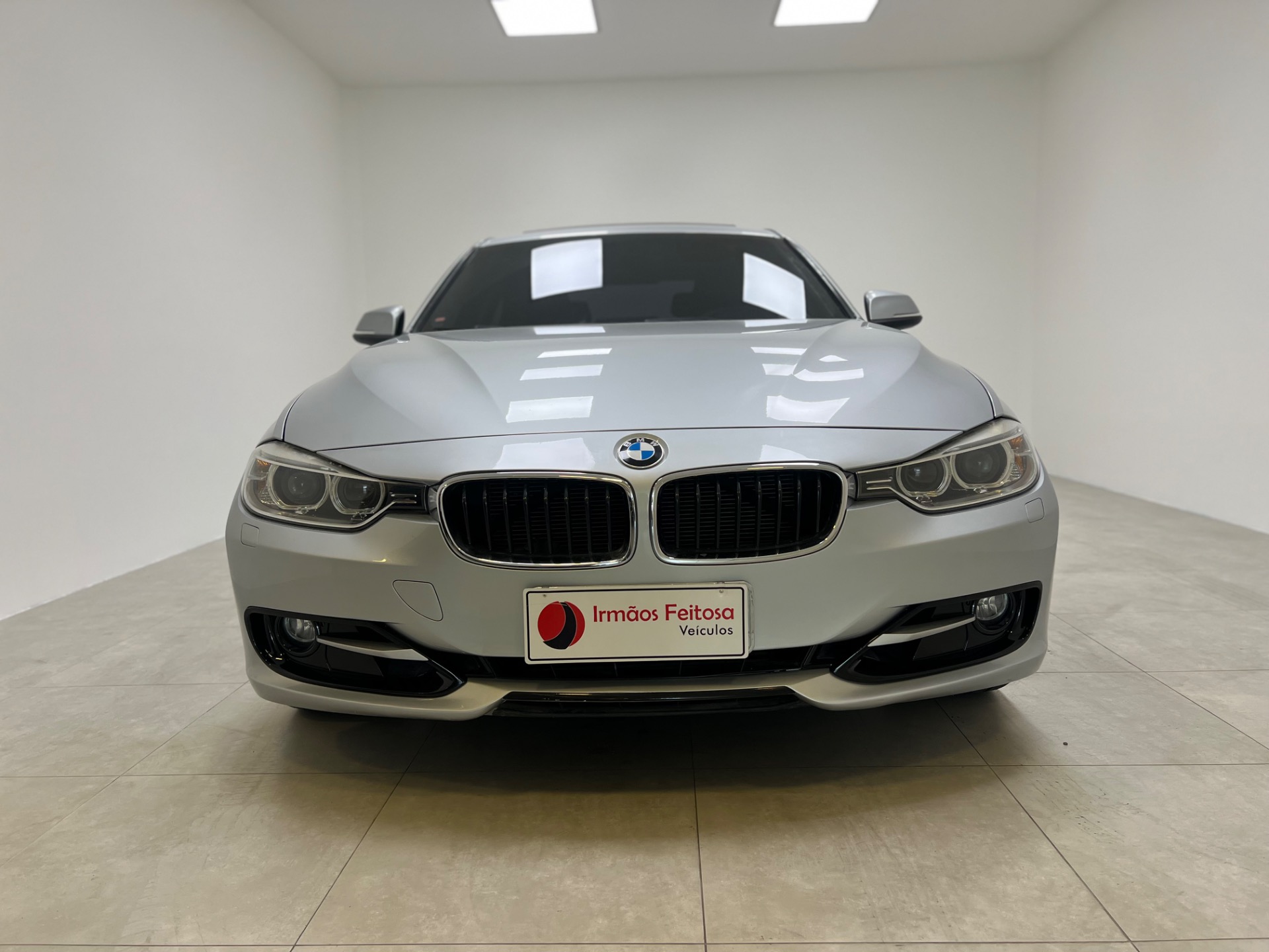 BMW 320i 2.0 Turbo Activeflex 16V Gp 4P - foto 2