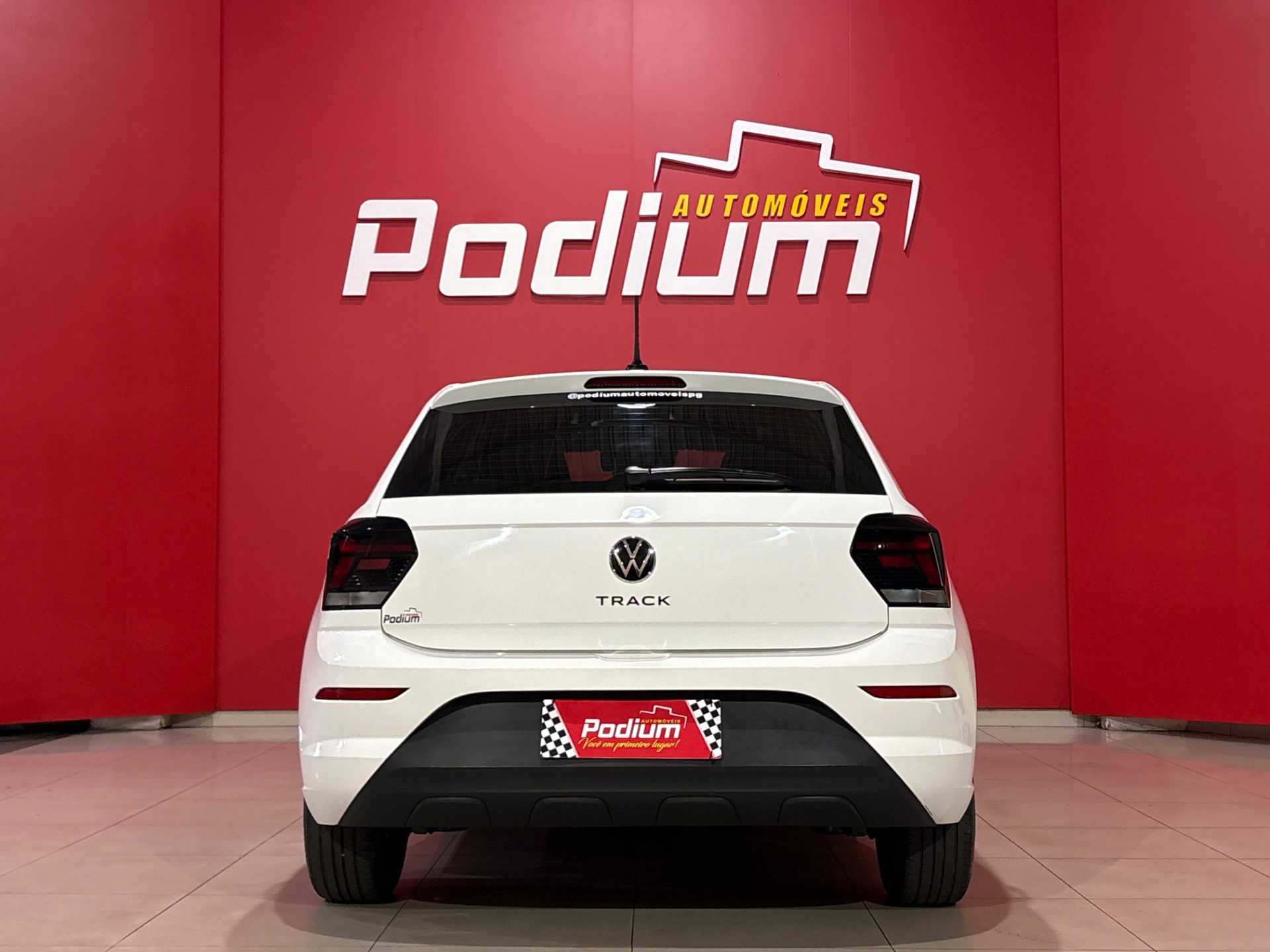 Volkswagen Polo Track 1.0 Flex 12V 5P - foto 4
