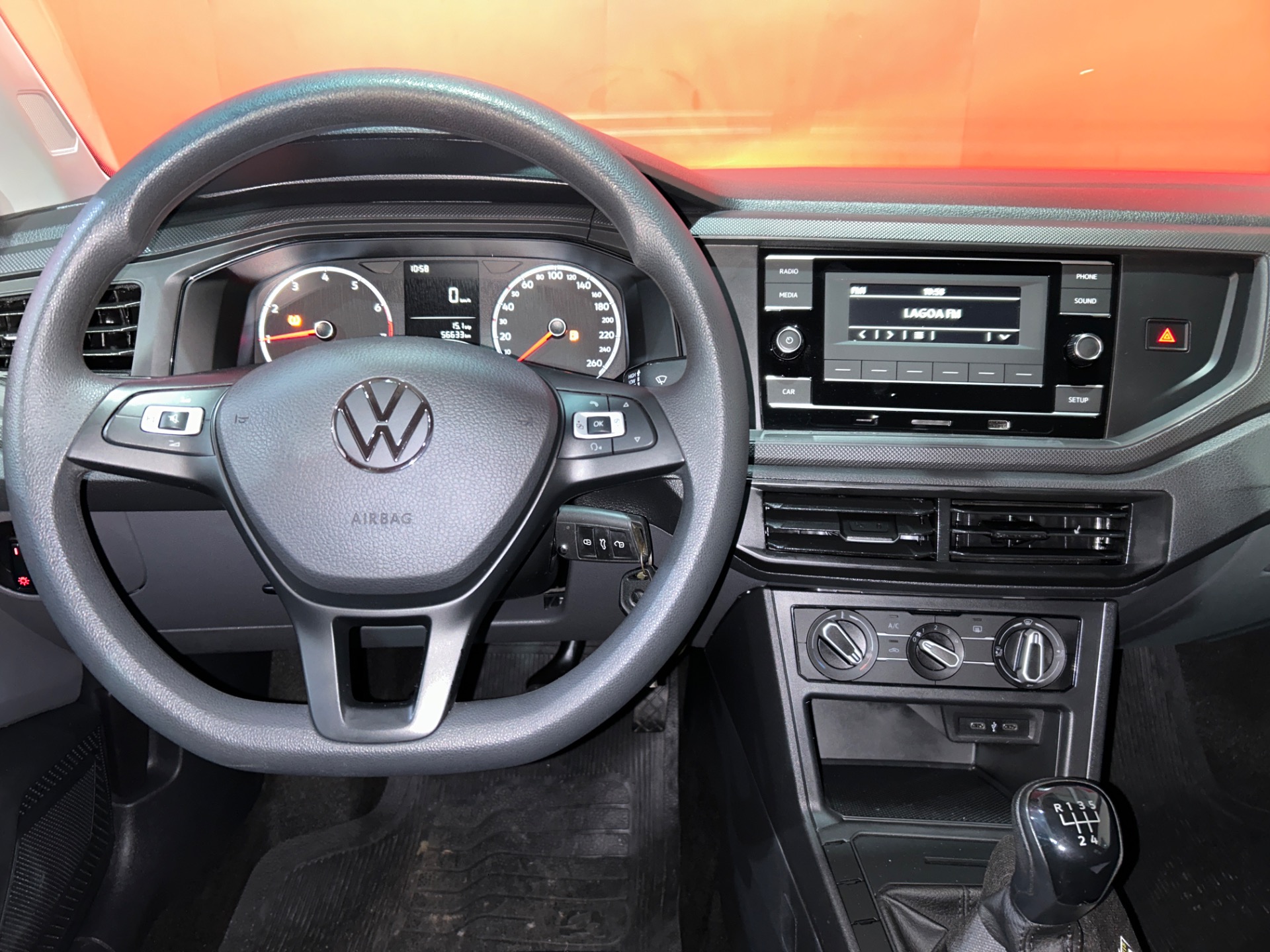 Volkswagen Polo Track 1.0 Flex 12V 5P - foto 12