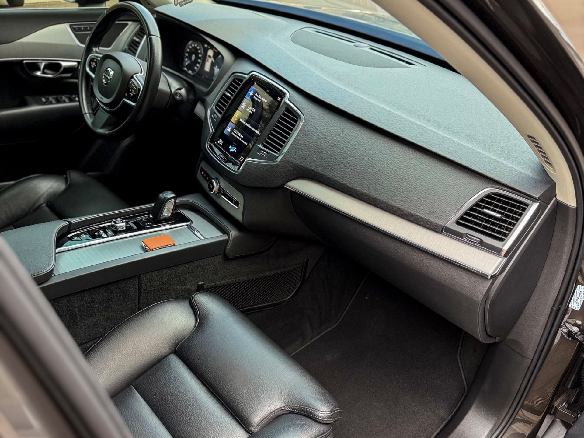 Volvo XC90 90 T 8 Momentum 2.0 (híbrido) - foto 17