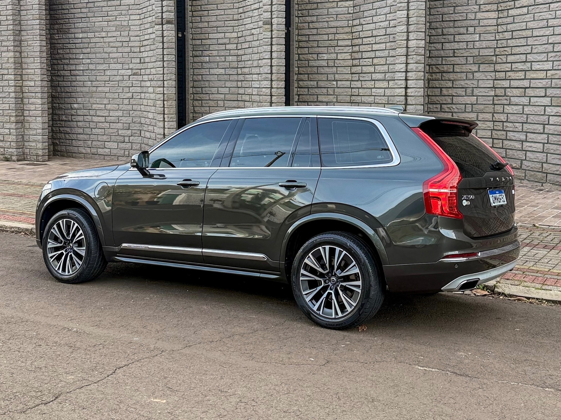 Volvo XC90 90 T 8 Momentum 2.0 (híbrido) - foto 3