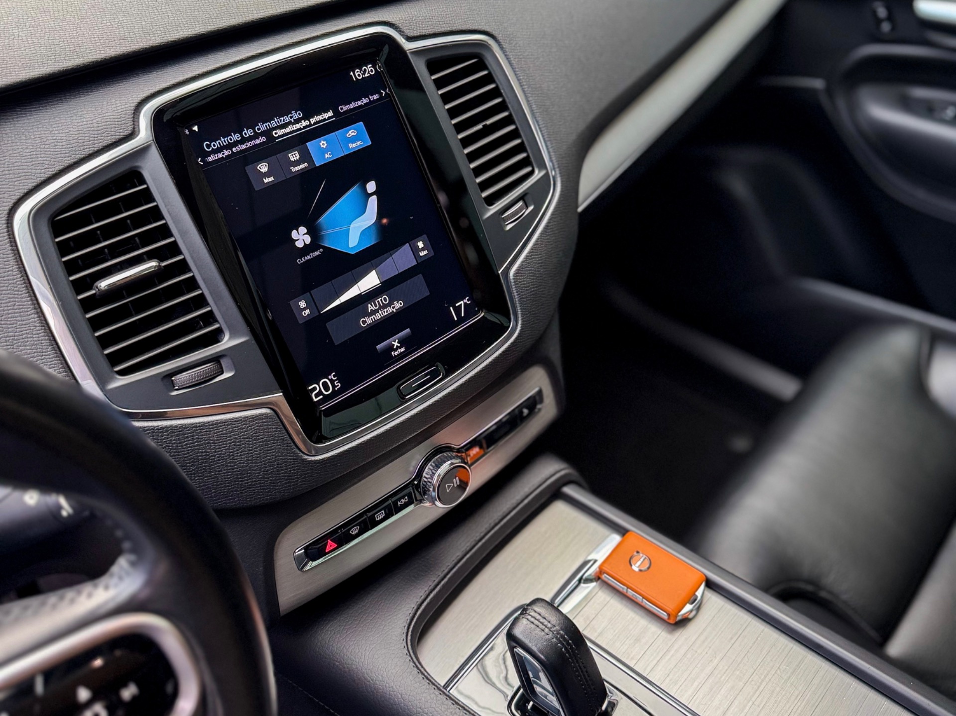 Volvo XC90 90 T 8 Momentum 2.0 (híbrido) - foto 13
