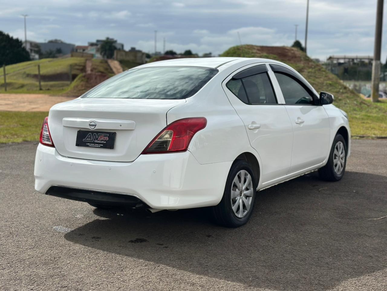 Nissan Versa 1.0 12V Flexstart 4P Mec. - foto 6