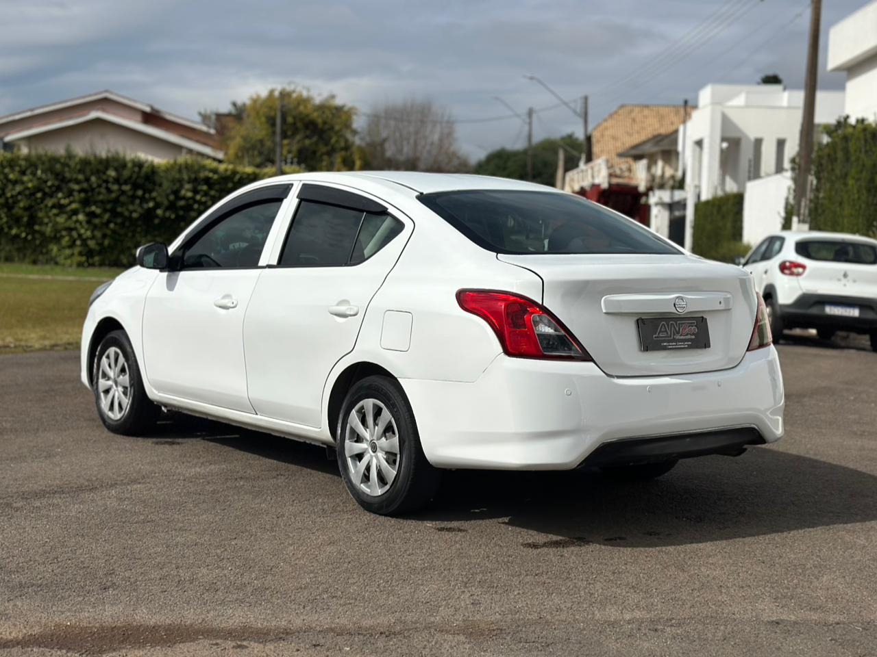 Nissan Versa 1.0 12V Flexstart 4P Mec. - foto 4