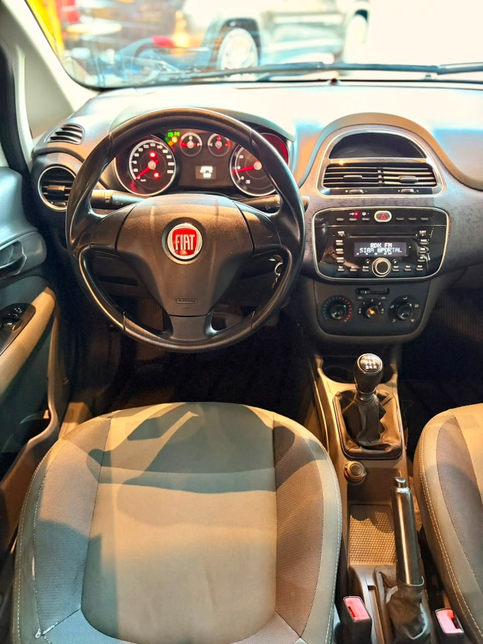 Fiat Punto Attractive 1.4 Fire Flex 8V 5P - foto 13