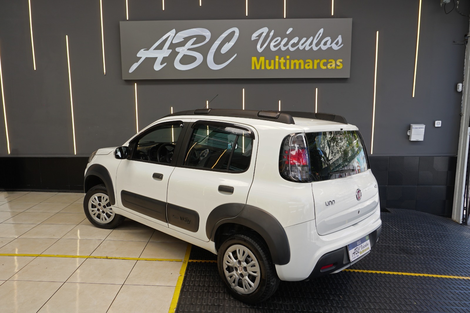 Fiat Uno Way 1.3 Flex 8V 5P - foto 2